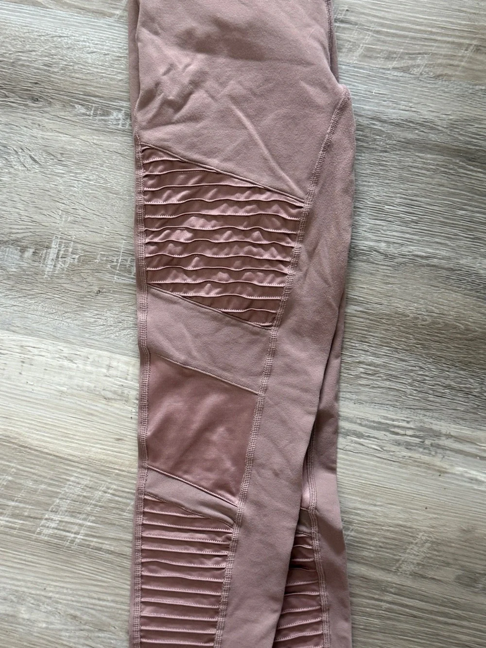 ALO Yoga Ribbed Panel Leggings in Dusty Rose
